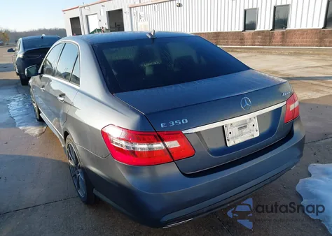 2012 Mercedes-Benz E 350 4Matic z USA, uszkodzony, nr VIN WDDHF8JB8CA577296